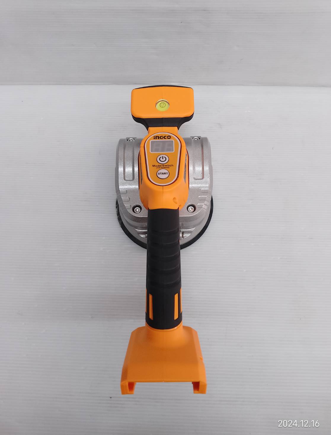 INGCO เครื่องดูดสั่นกระเบื้อง20V CTVLI20101 ครบชุดพร้อมกล่อง