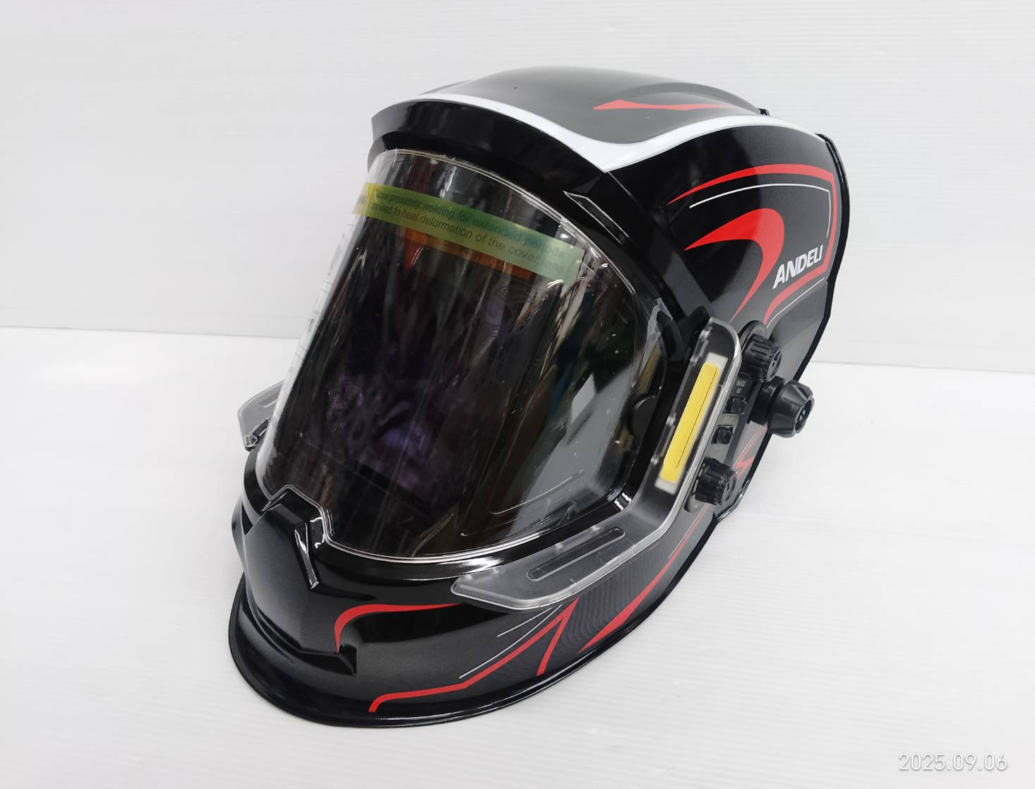 ANDELI หน้ากากเชื่อมอัตโนมัติ ให้สีจริง ปรับเฉดได้ พร้อมไฟ LED ทันสมัยแบตเตอรี่ชาร์จไฟได้ MONER-950L 142-1031