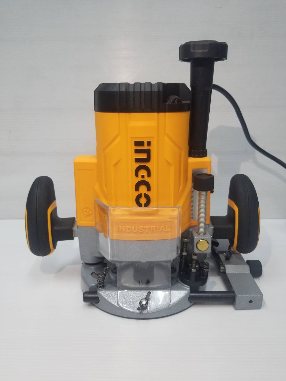 เร้าเตอร์1/2 RT22008 INGCO