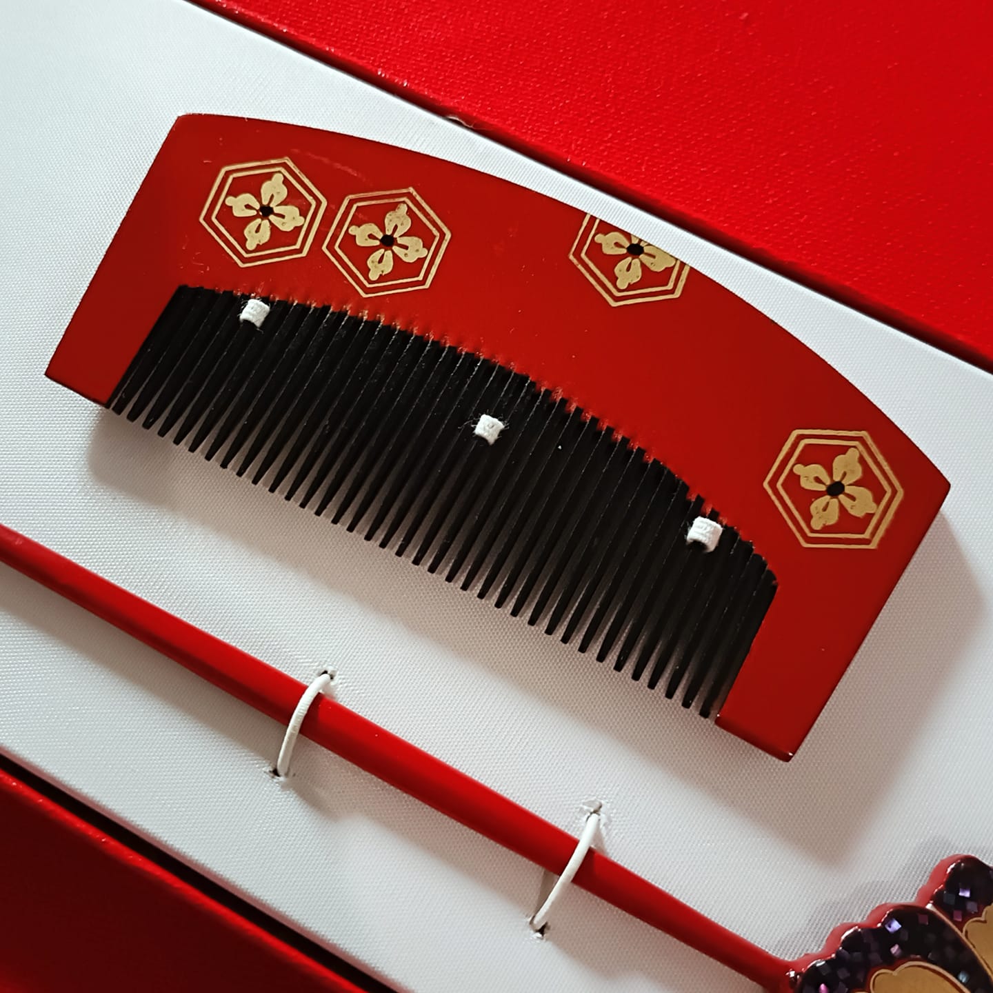 ชุดปิ่นไม้ผสมเมลามีลโทนสีแดงดำ คู่PINW2004