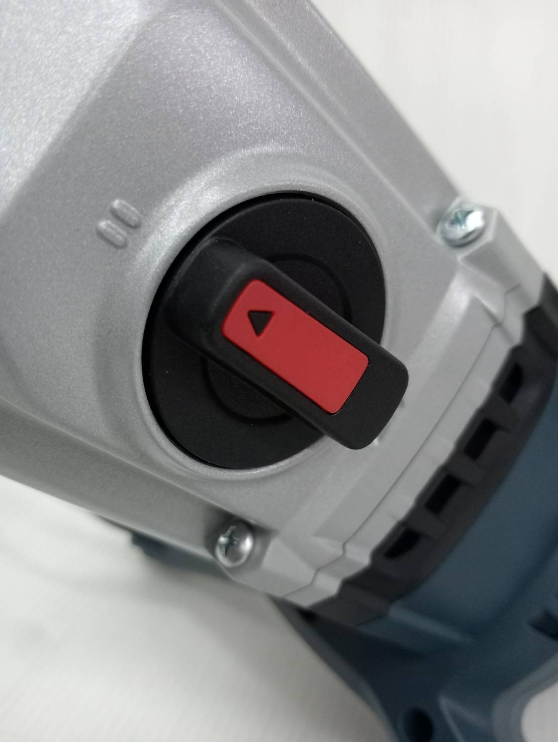 เครื่องปั่นสี ผสมปูน GRW140 BOSCH พร้อมก้าน