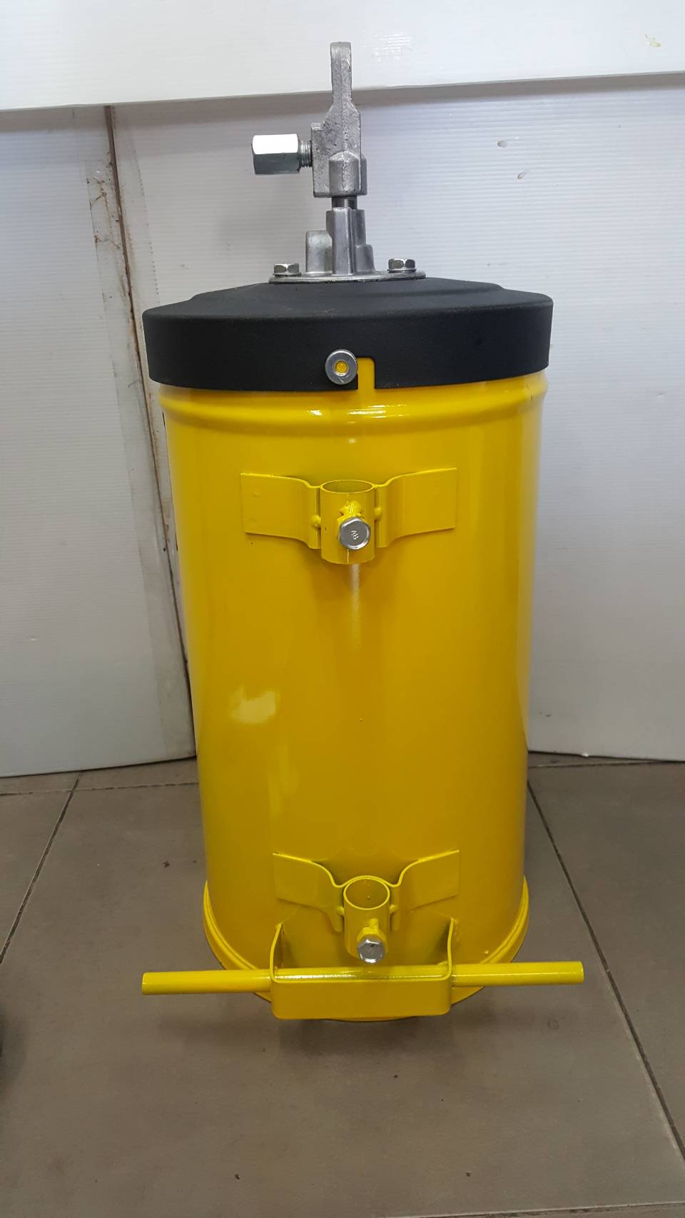 ถังอัดจารบี16ลิตร แบบมือโยก KT-HDG-16 KANTO