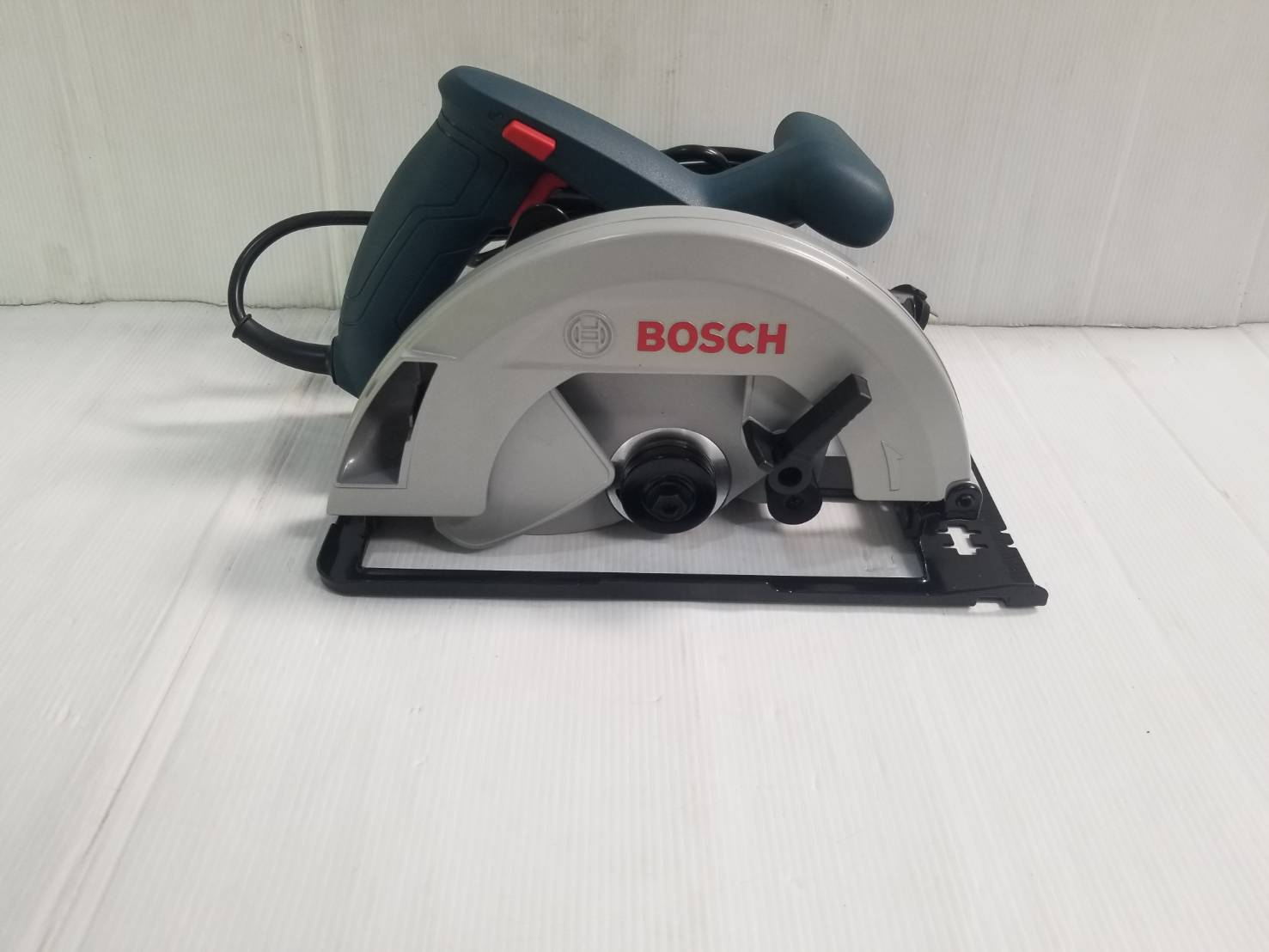 เลื่อยวงเดือน7" GKS130 BOSCH