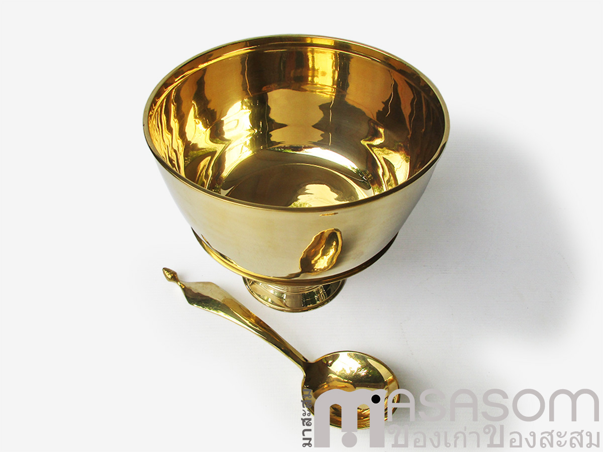 ชุดขันทองเหลืองและพาน 8 นิ้วครึ่ง