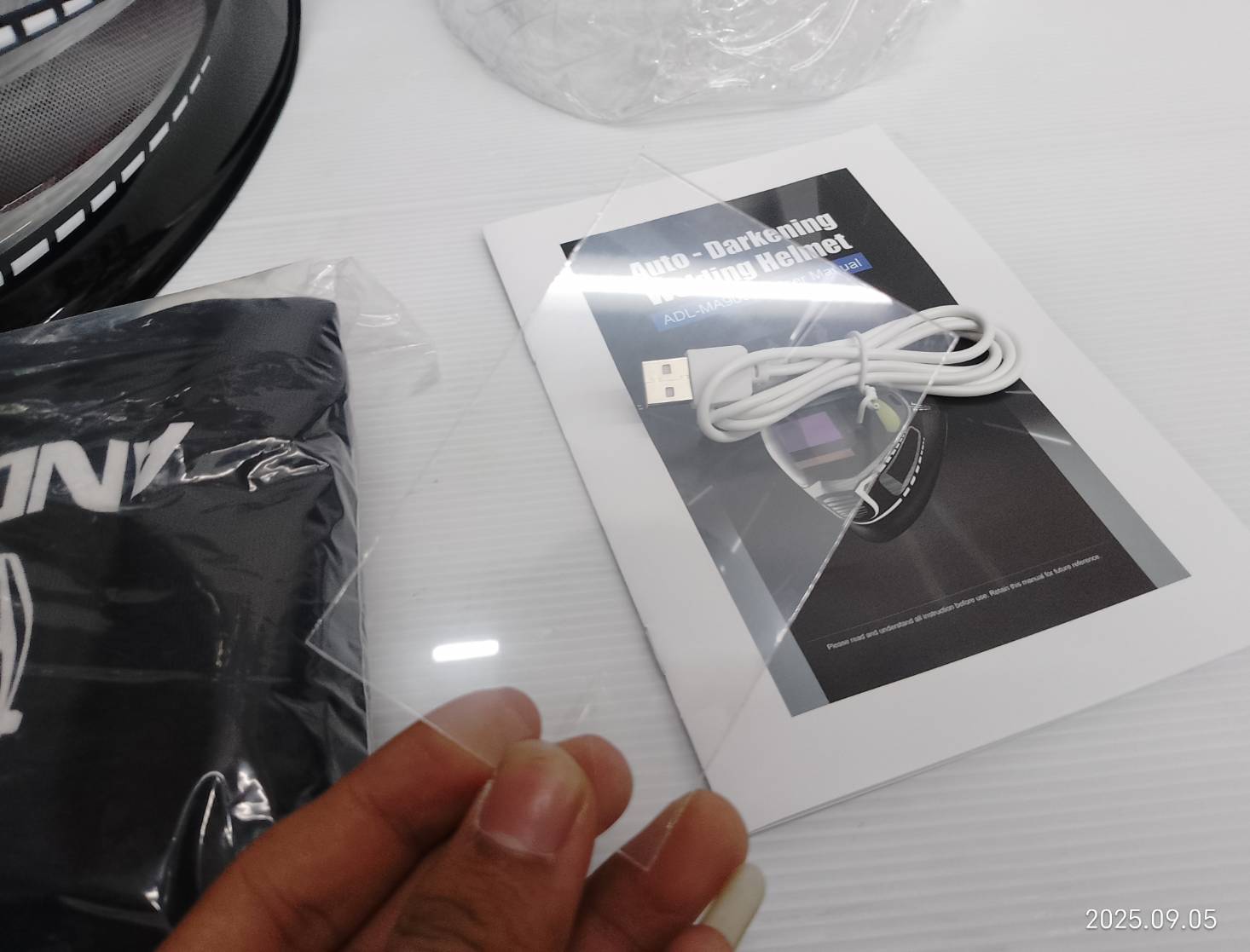 ANDELI หน้ากากปรับแสงอัตโนมัติหน้าจอขนาดใหญ่ มีไฟ LED และมุมมองด้านข้าง MA900VL-AE