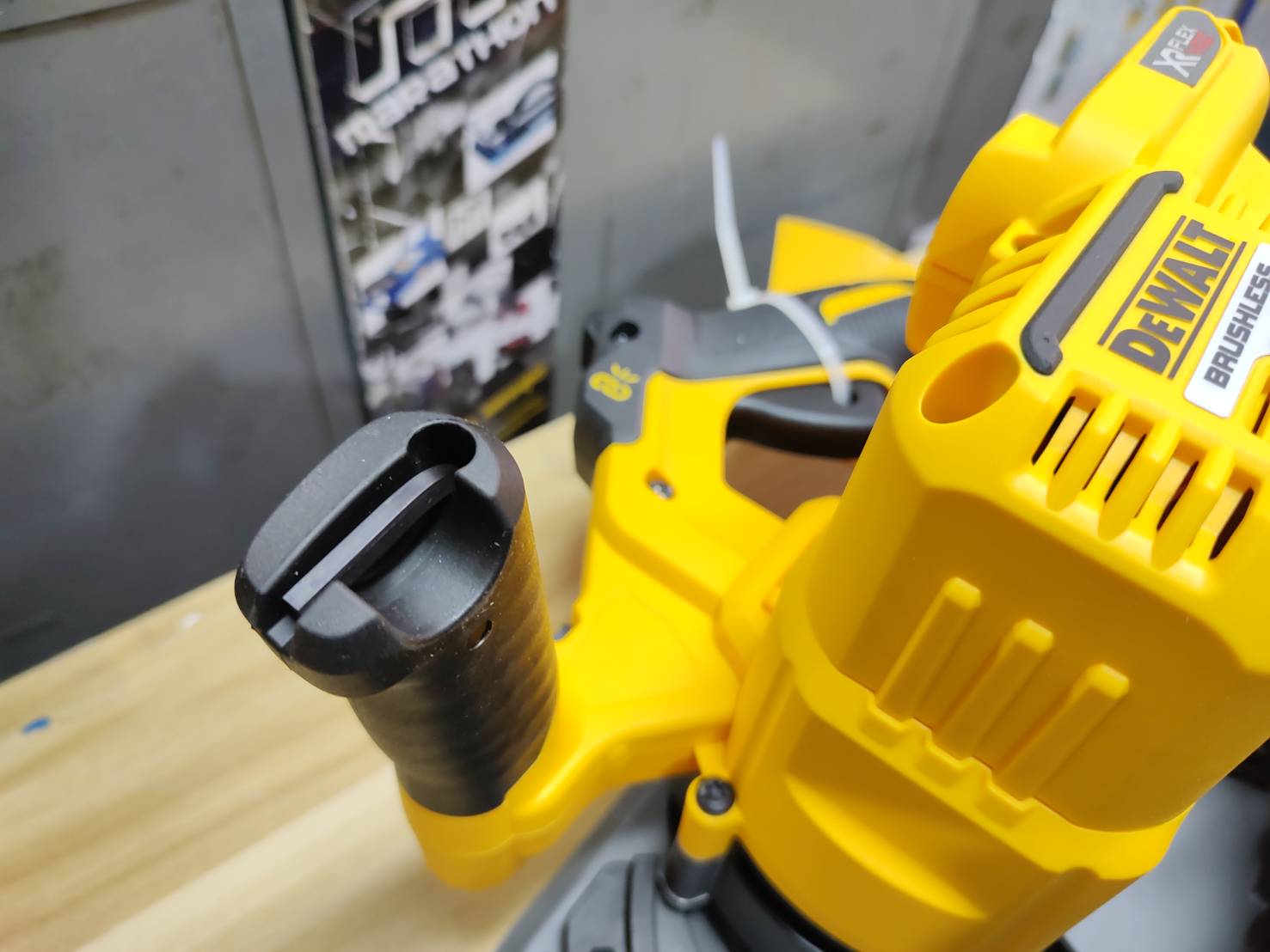 เลื่อยราง6" 54V DCS520NT DEWALT (ไม่รวมราง)
