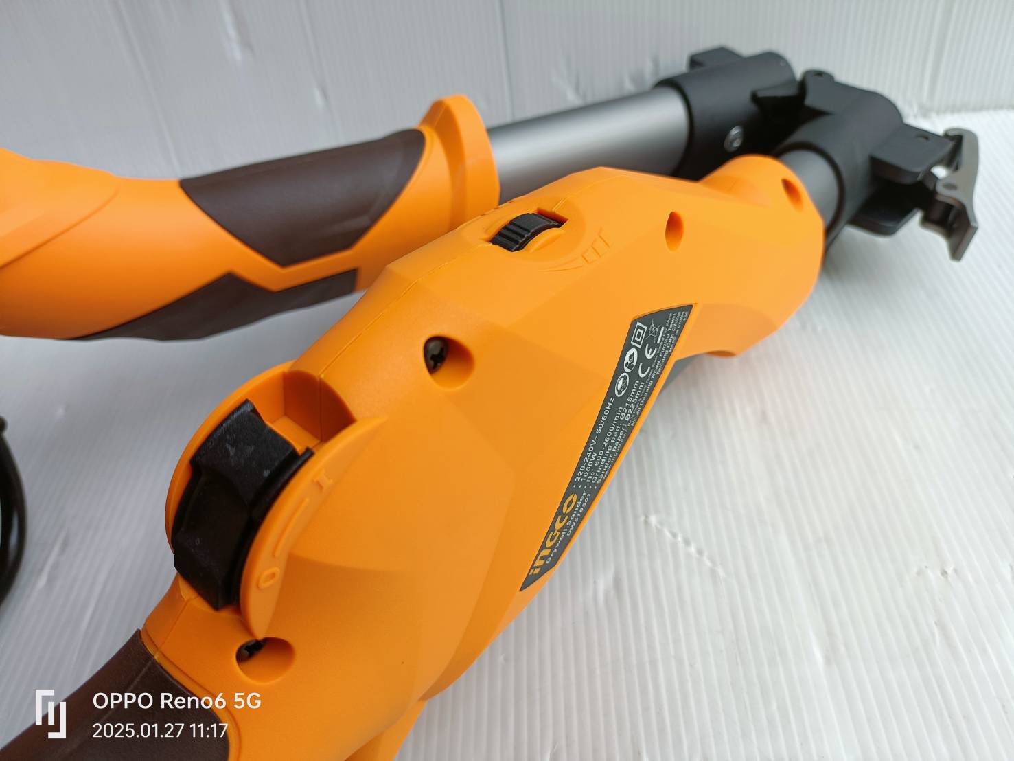 เครื่องขัดผนัง9" DWS10501 INGCO