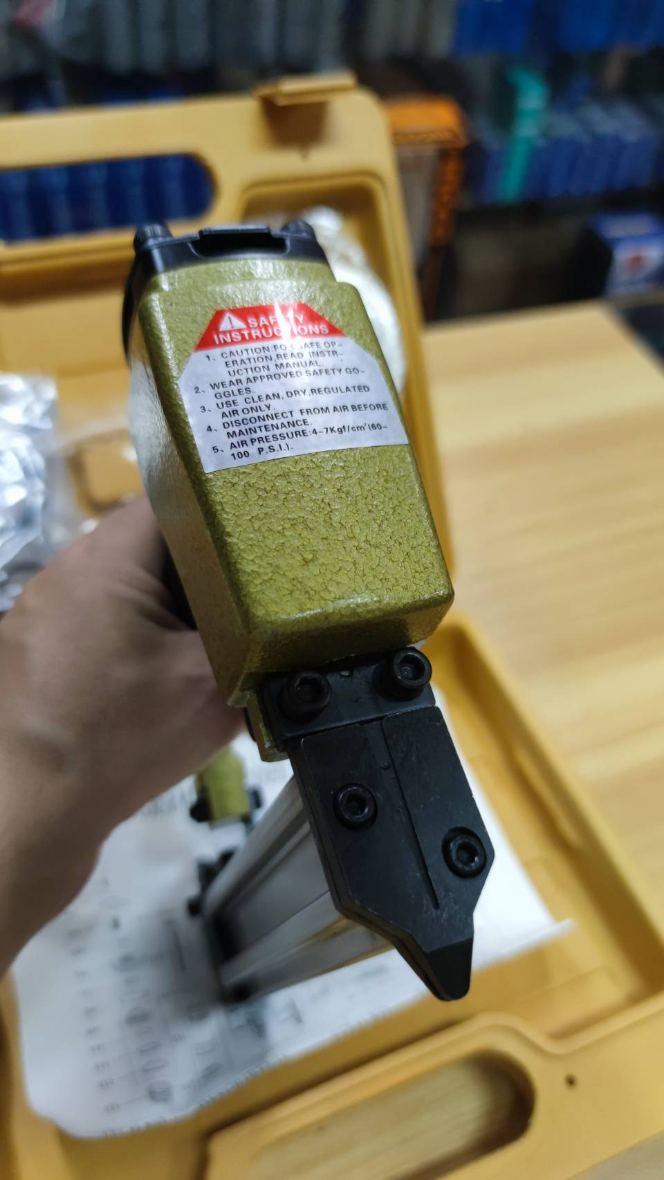 แม็กยิงตะปูลม หัวเข็ม P625 BEC