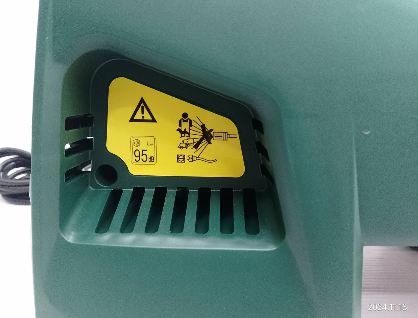 เครื่องฉีดน้ำแรงดันสูง EASYAQUATAK100 BOSCH