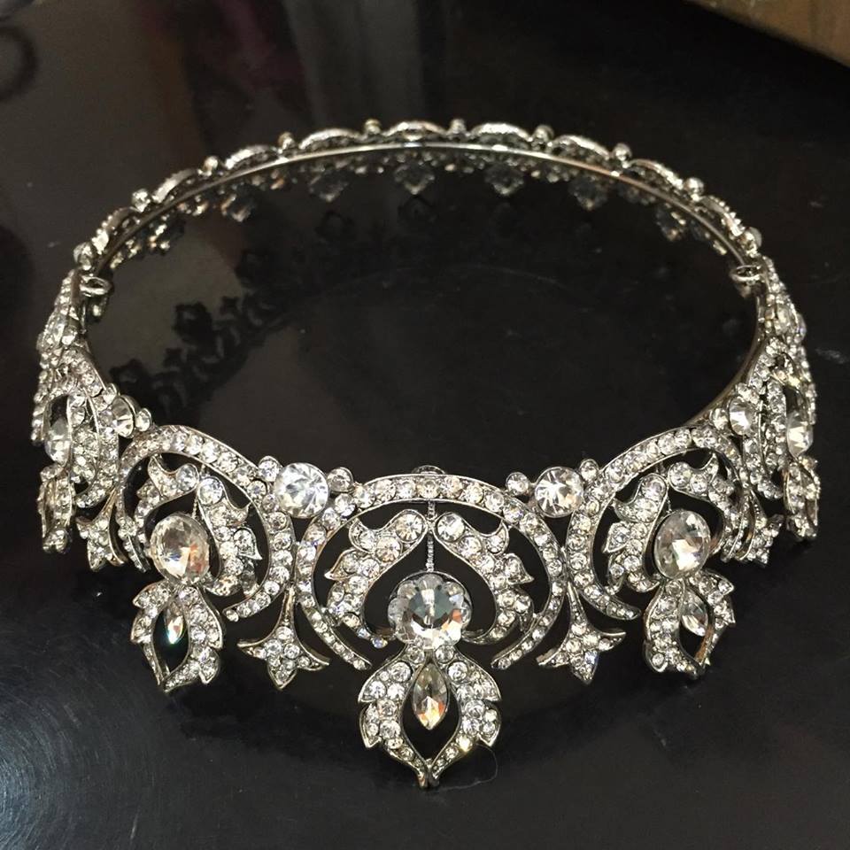 (พร้อมส่ง) มงกุฎ 031 งานสวย รุ่นฐานกลม ส่งด่วน ส่งจาก จ.อุบลราชธานี