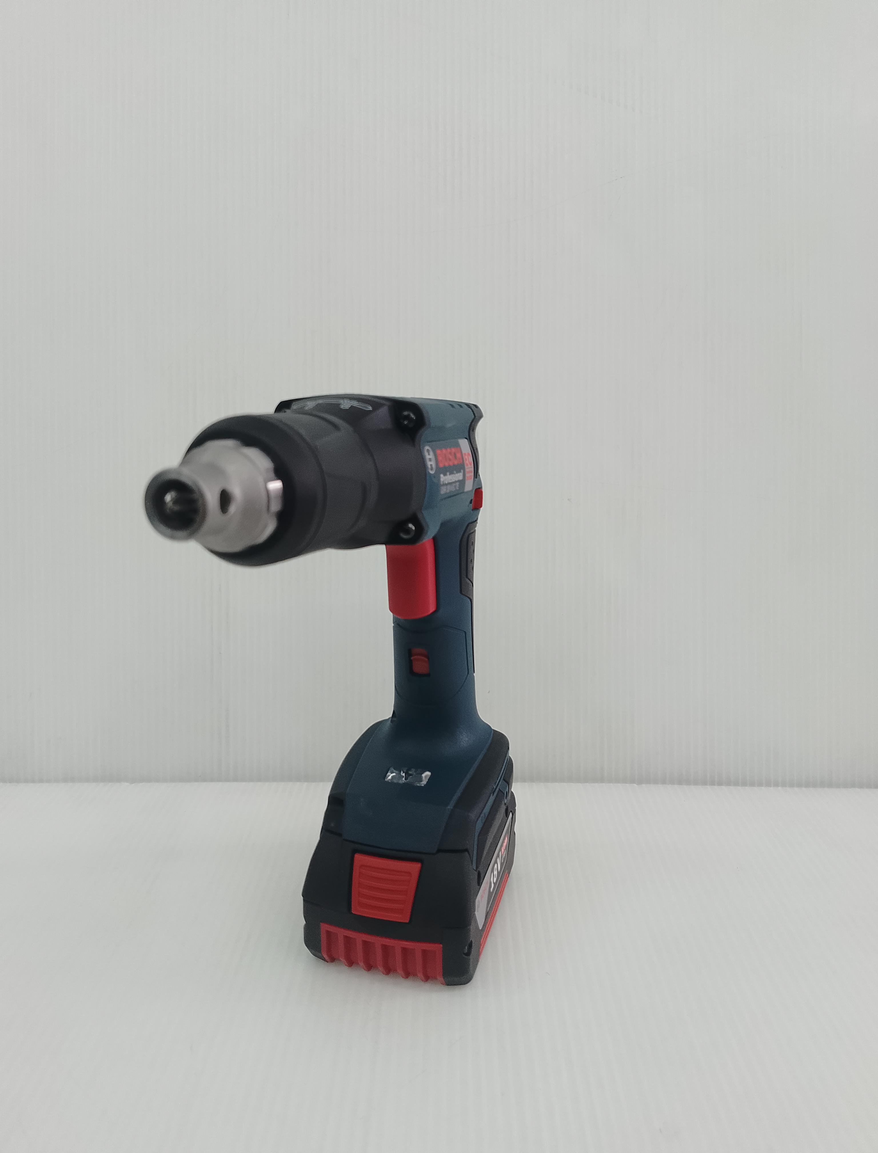 สว่านขันสกรูออโต้ไร้สาย พร้อมเเมกกาซีน GSR18V-EC TE+MA55 BOSCH