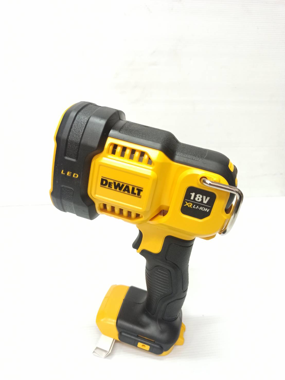 ไฟฉายLED DCL043N DEWALT