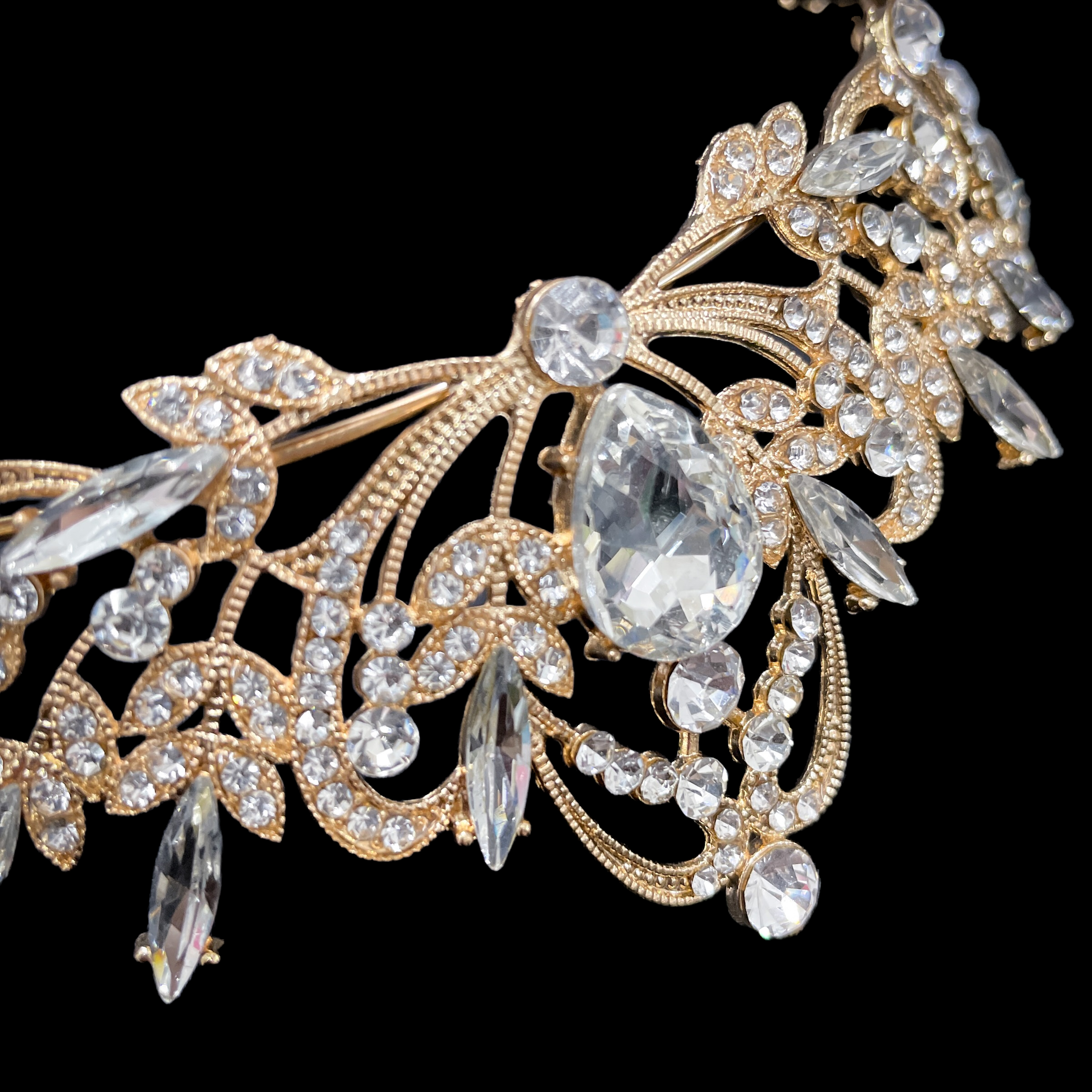 (พร้อมส่ง) เทียร่า 310 สีทอง งานสวย ปราณีต QCเพชรทุกเม็ด สินค้าพร้อมส่งจากไทย