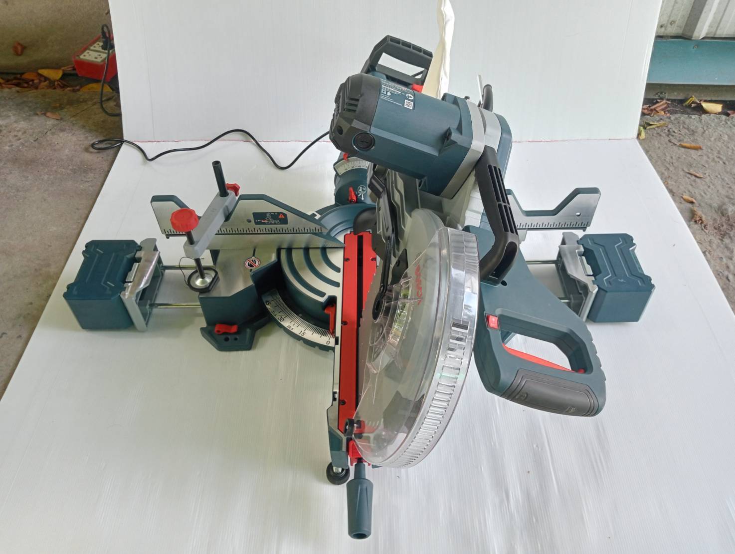 แท่นตัดองศา12" GCM340-305D BOSCH