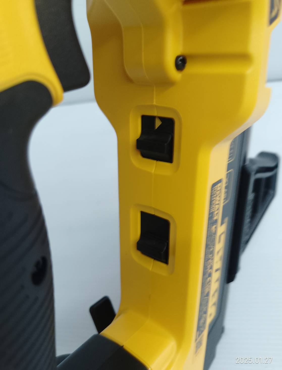 เครื่องยิงปืนลมไร้สาย20V DCN890N-XJ DEWALT