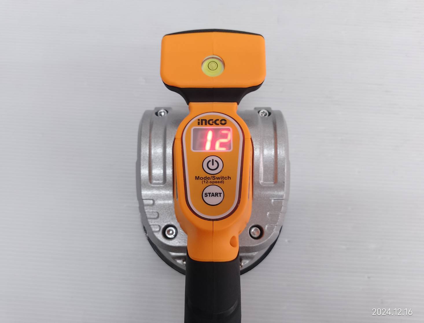 INGCO เครื่องดูดสั่นกระเบื้อง20V CTVLI20101 ครบชุดพร้อมกล่อง