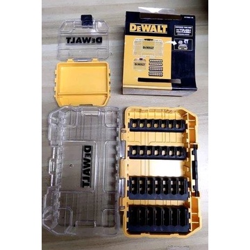 กล่องอุปกรณ์ TOUGH CASE ขนาดกลาง DEWALT รุ่น DT70801-QZ