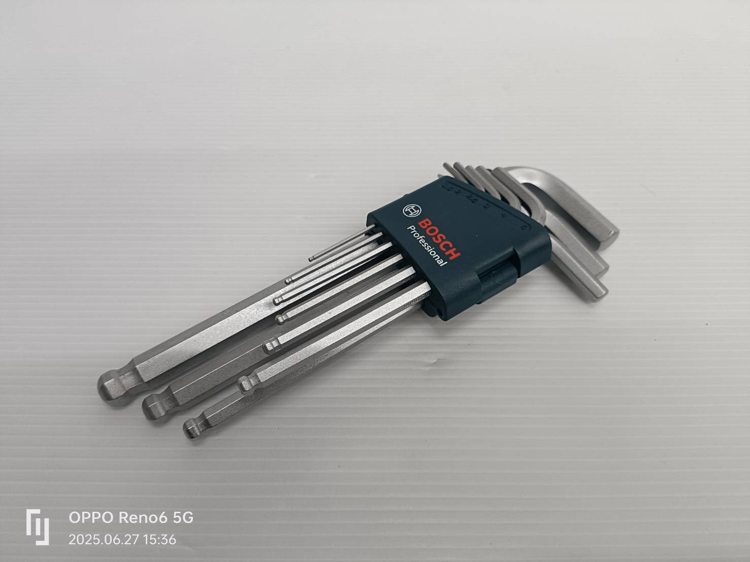 ชุดกุญแจขันหัวบอล 9 ชิ้น 1600A01TH5 BOSCH