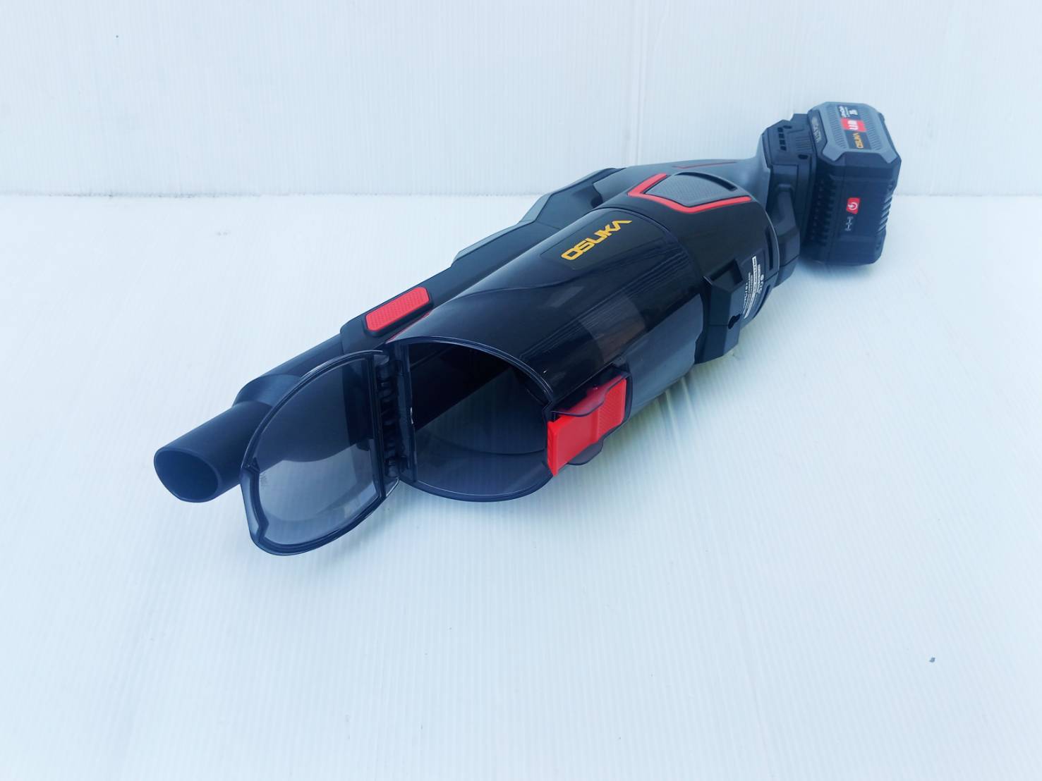 เครื่องดูดฝุ่นไร้สาย OCVC781-M1 OSUKA