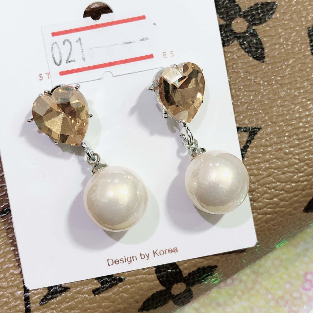 ต่างหูงานแฟชั่นเกาหลี สำหรับผู้ที่เจาะหู ราคา 25฿