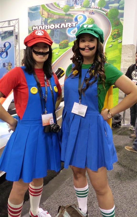 ชุดมาริโอ้หญิง