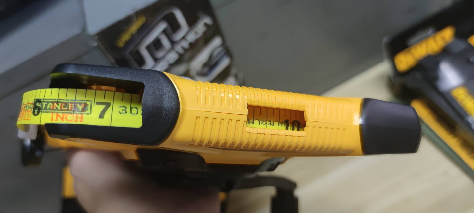 เทปวัดสายไฟเบอร์/เทปวัดที่30เมตร DWHT34066 DeWALT