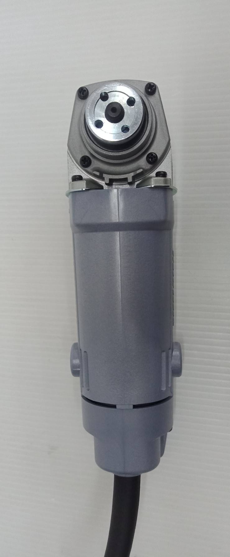 MAKITA 9500NB เครื่องเจียร์ 4″ (100 มิล) 570 วัตต์ Made in Japan