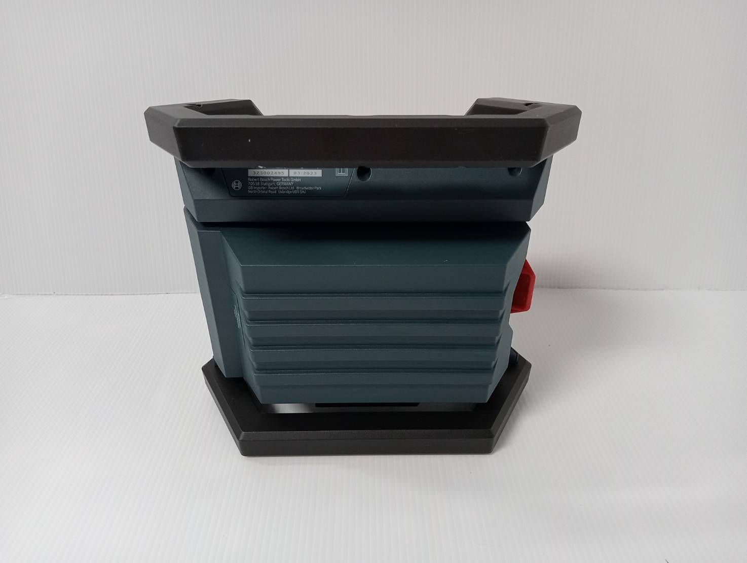 ไฟฉายไร้สาย GLI18V-1200C BOSCH Solo