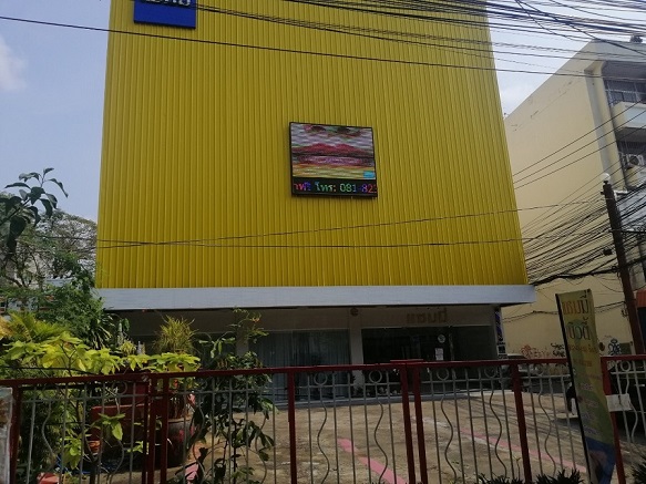 H1144 ให้เช่าอาคารพาณิชย์ 78 ตร.วา 5ชั้น ตกแต่งแล้ว อยู่ถนนบรมราชชนนี ตรงข้ามโลตัสปิ่นเกล้า ใกล้เซ็นทรัลปิ่นเกล้า เหมาะทำคลินิก สถานเสริมความงาม โชว์รูมสินค้า ออฟฟิศ มีที่จอดรถ 7-10คัน