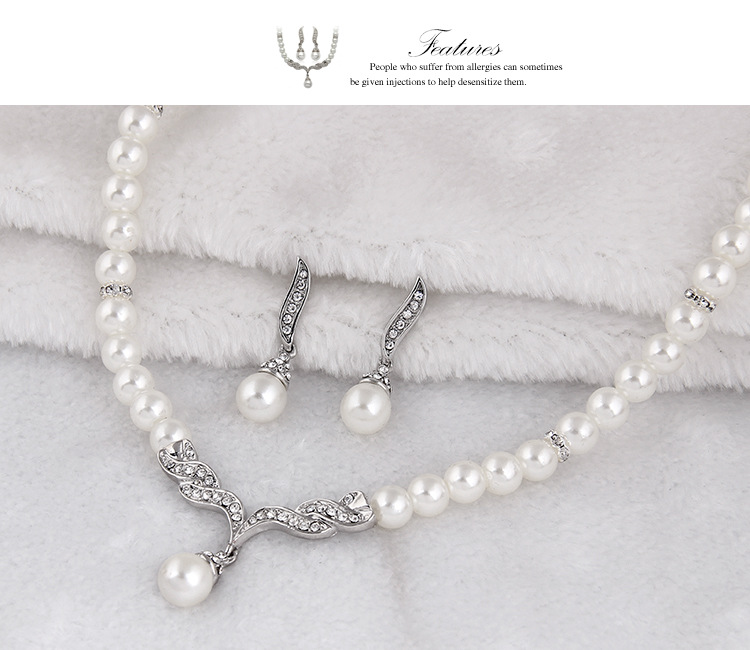 (พร้อมส่ง) สร้อยคอไข่มุก+ต่างหู 045