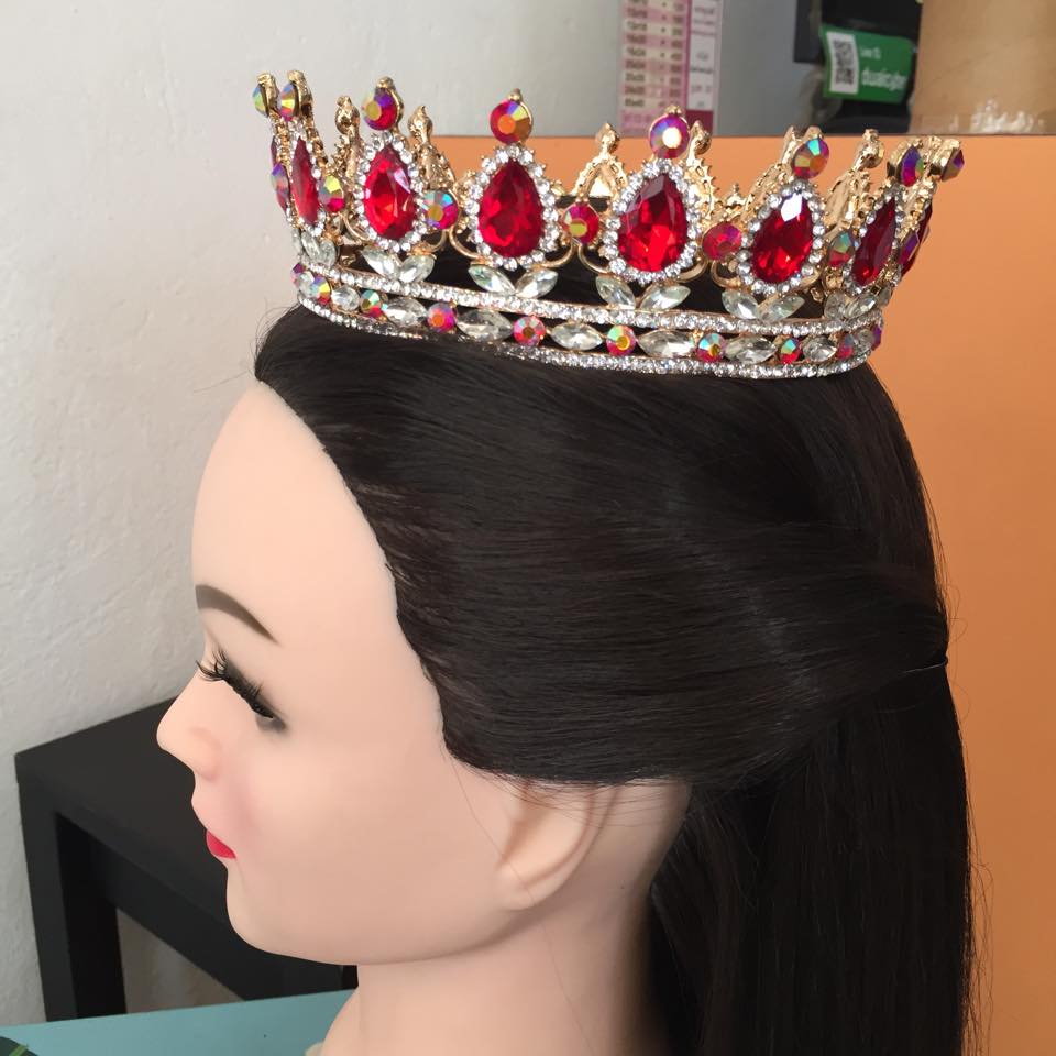 (พร้อมส่ง) มงกุฎ 018-สีแดงล้วน