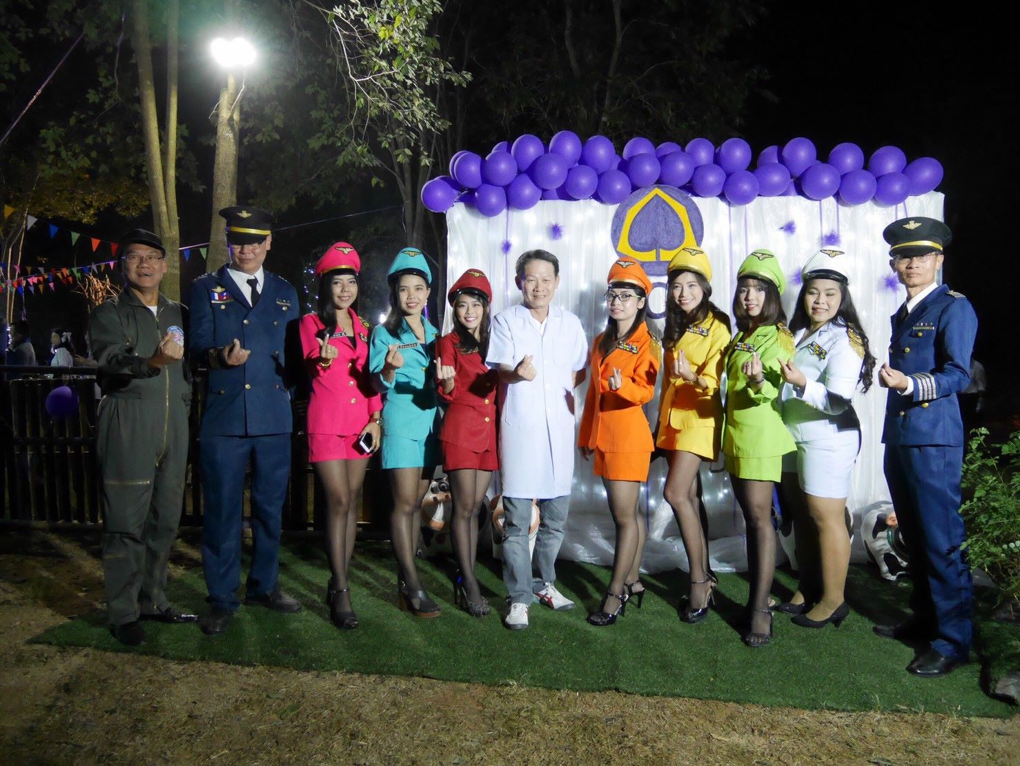 ชุดทหารเรือเกิลร์เจนเนเรชั่น แบบสีสรร / ชุดนักร้องเกาหลี / ชุดทหารหญิง /ุ ชุดอาชีพ / ชุดอาชีพในฝัน