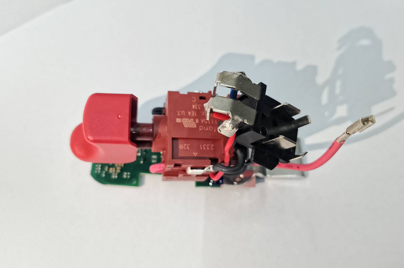 สวิทช์#4 GDR10.8-LI BOSCH 16072335DD