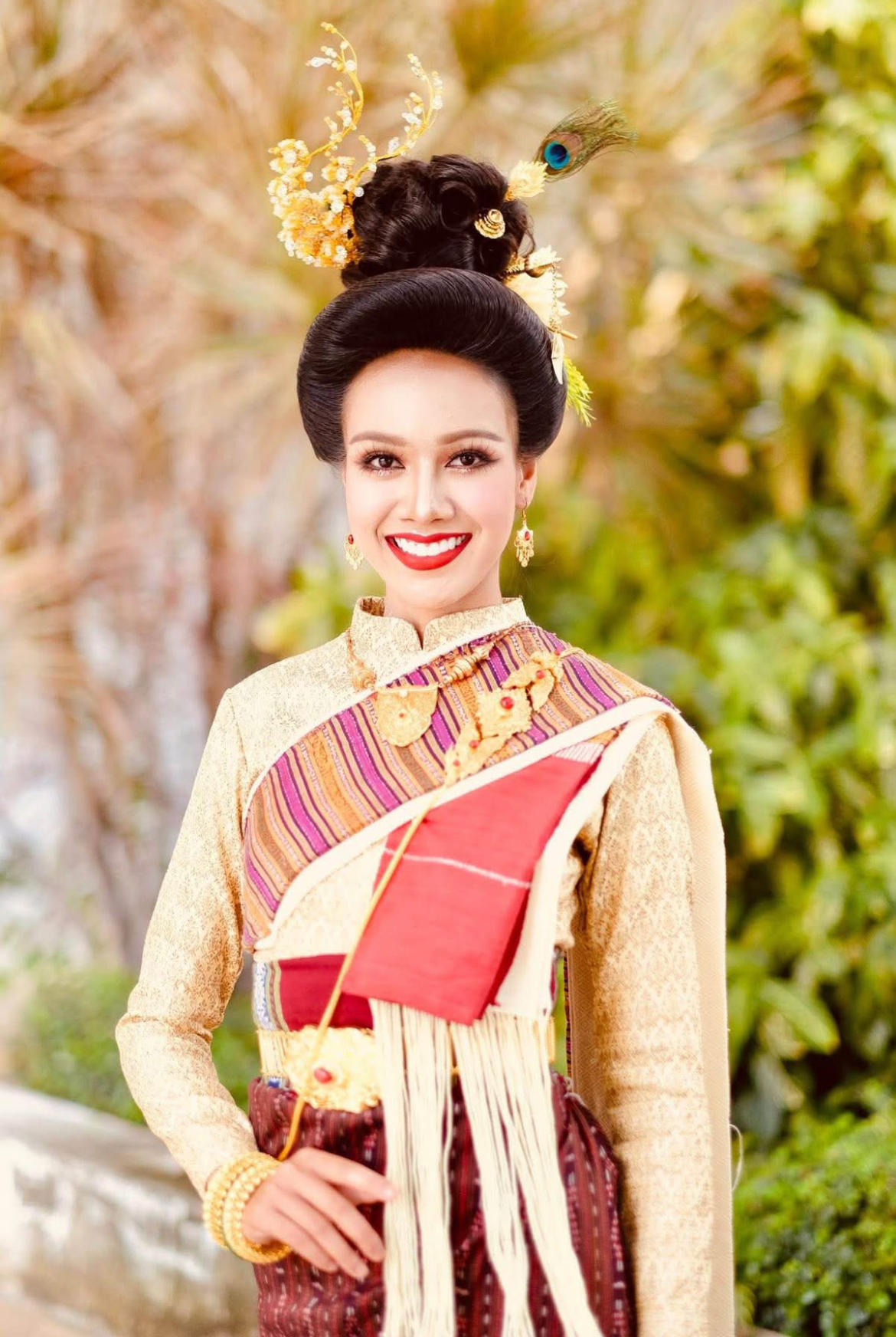 (พร้อมส่งจาากไทย) ปิ่นปักผมประดับขนนกยูง ชุดไทย ชุดเหนือ ชุดอีสาน