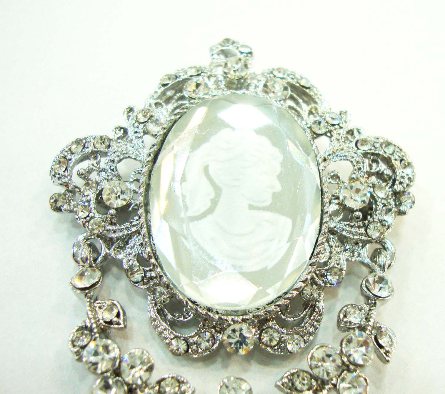 (พร้อมส่ง) เข็มกลัด 045 เข็มกลัดหลุยส์