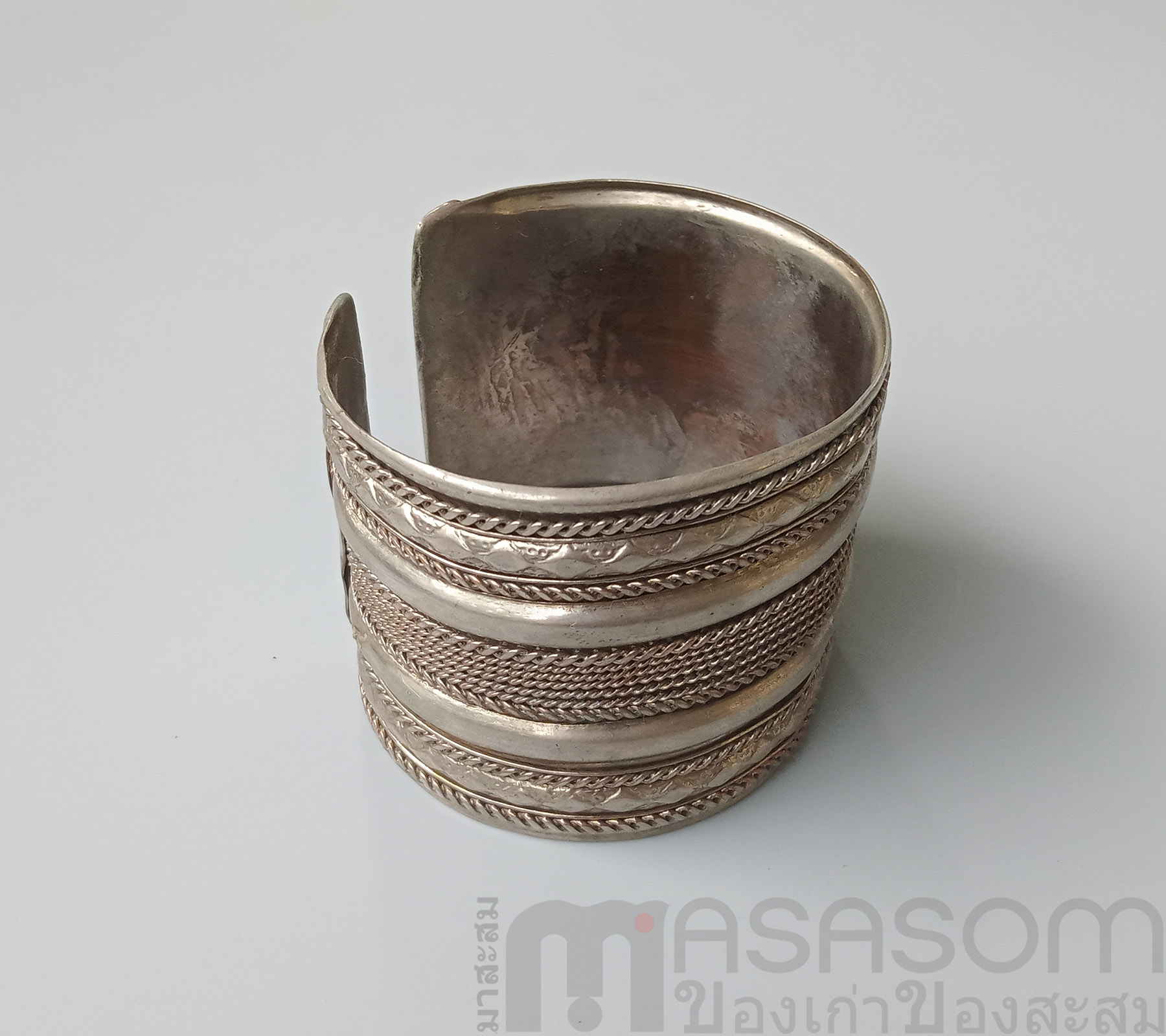 กำไลกะไหล่เงินเก่า