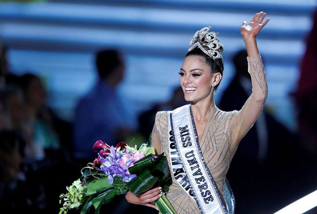 (พร้อมส่ง) มงกุฏ 044 มิกิโมโต้ Mikimoto Miss Universe