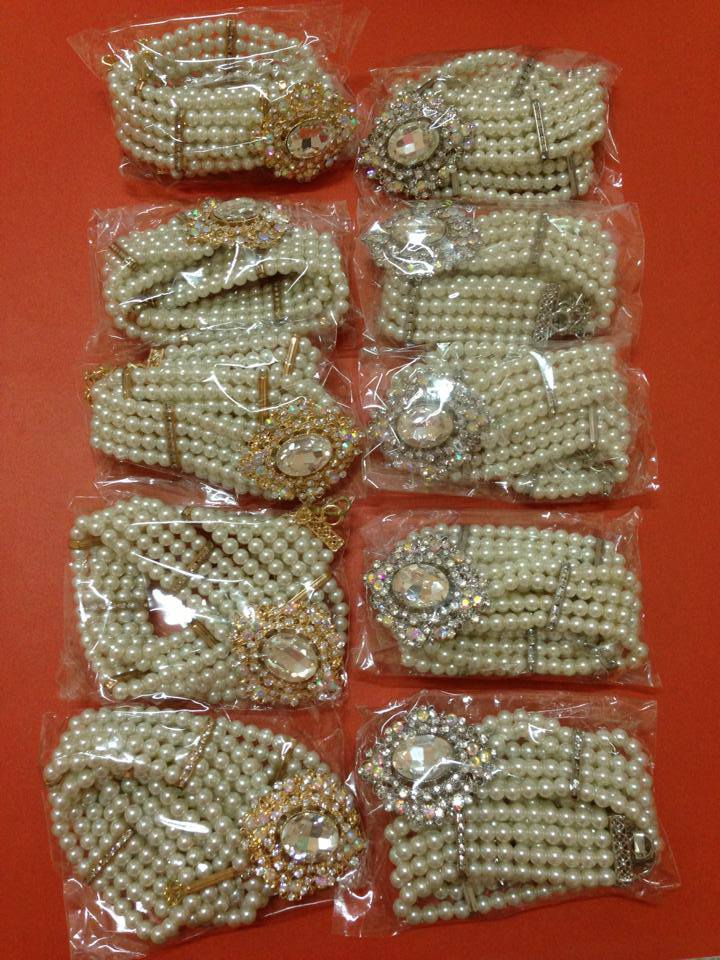 (พร้อมส่ง) เข็มขัดมุกแก้ว-สีทองเพชรใหญ่ รุ่น1