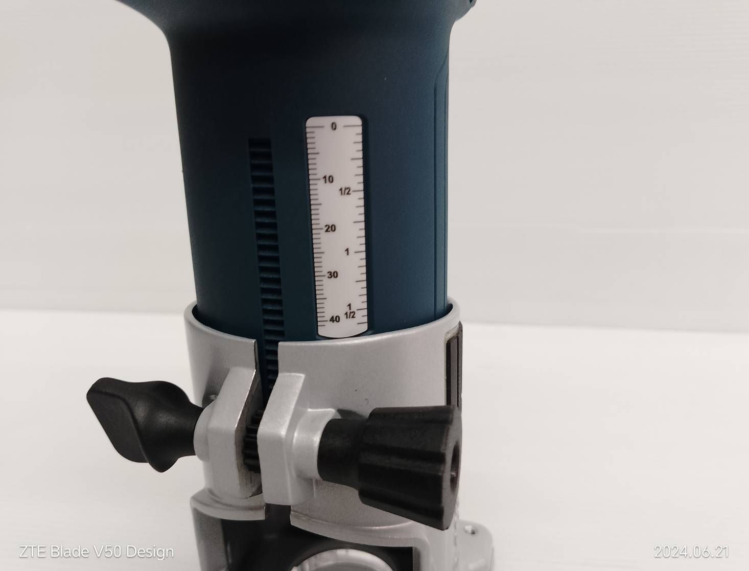 ทริมเมอร์18V GLF18V-8 BOSCH SOLO 06016C60L0