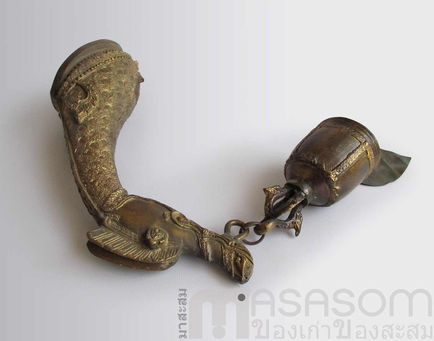 หงส์พร้อมกระดิ่งแขวนผนัง