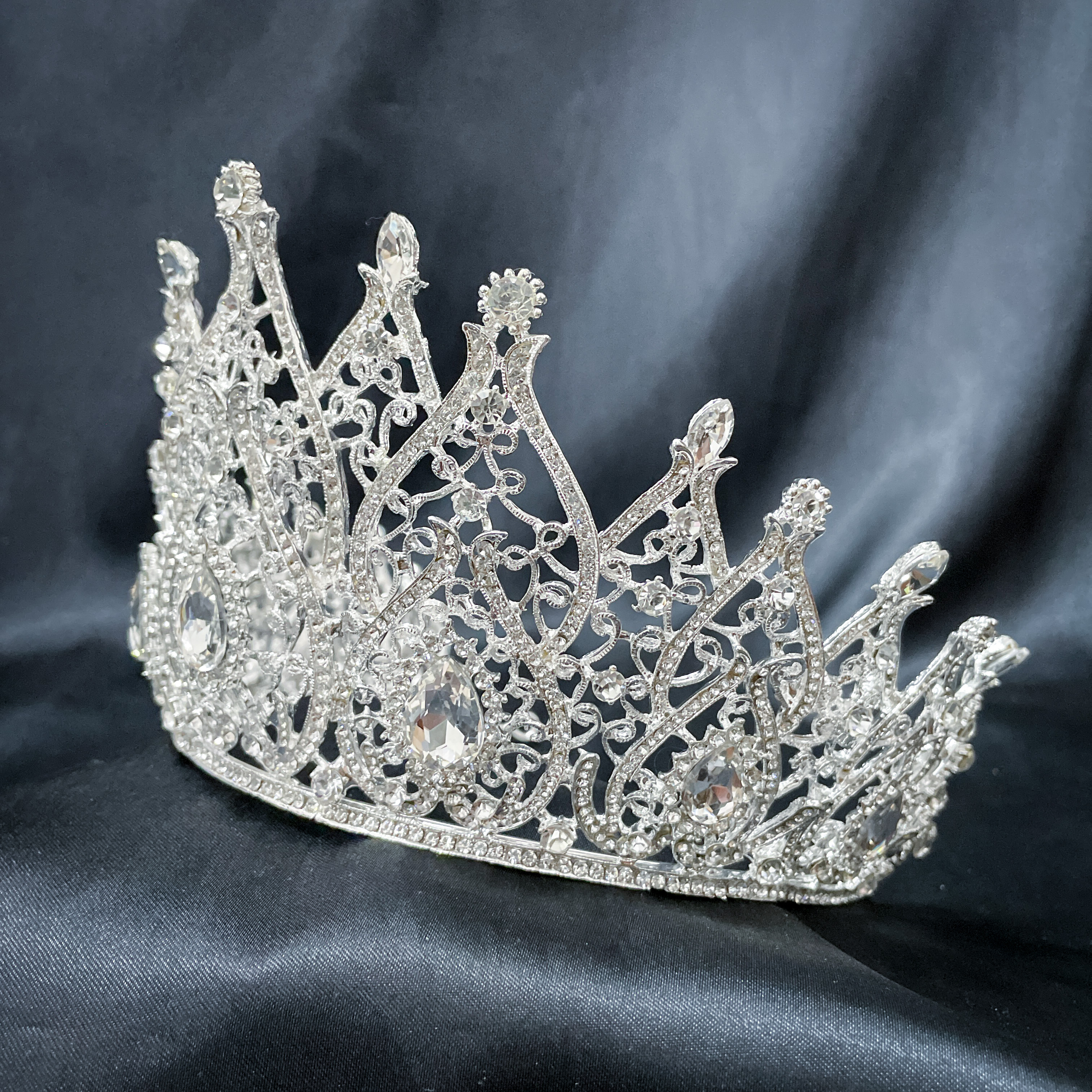 (พร้อมส่ง) เทียร่า 326 สีเงิน มงกุฎนางงาม งานสวย ปราณีต QCเพชรทุกเม็ด สินค้าพร้อมส่งจากไทย