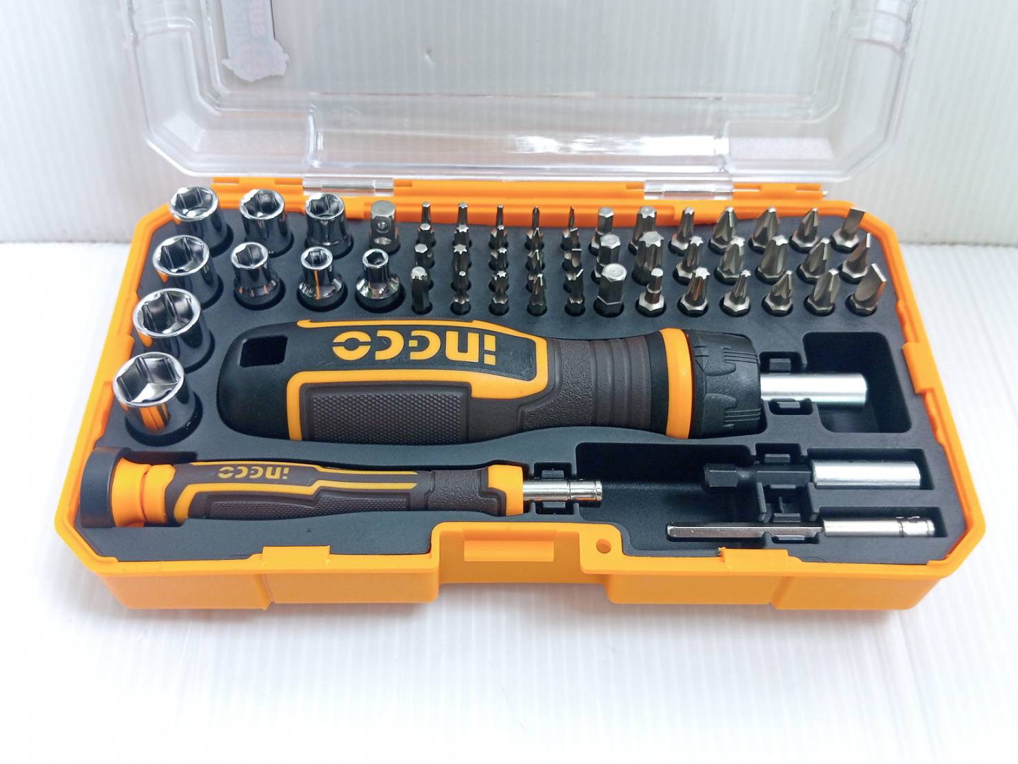 INGCO ชุดดอกไขควง 55 ชิ้น พร้อมด้ามจับ 2 แบบ HKSDB0558