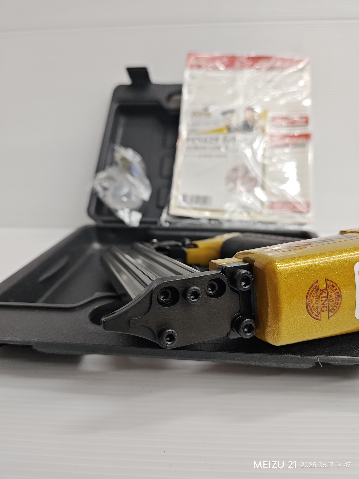 แม็กยิงตะปูลม หัวเข็ม P625 Eurox Gold