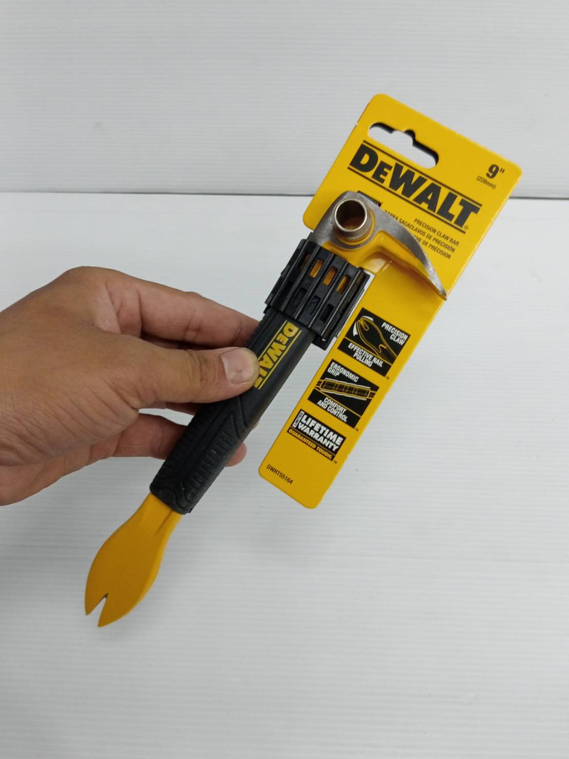 DEWALT ชะแลงหัวค้อนความแม่นยำ รุ่น DWHT55164 ขนาด 9 นิ้ว