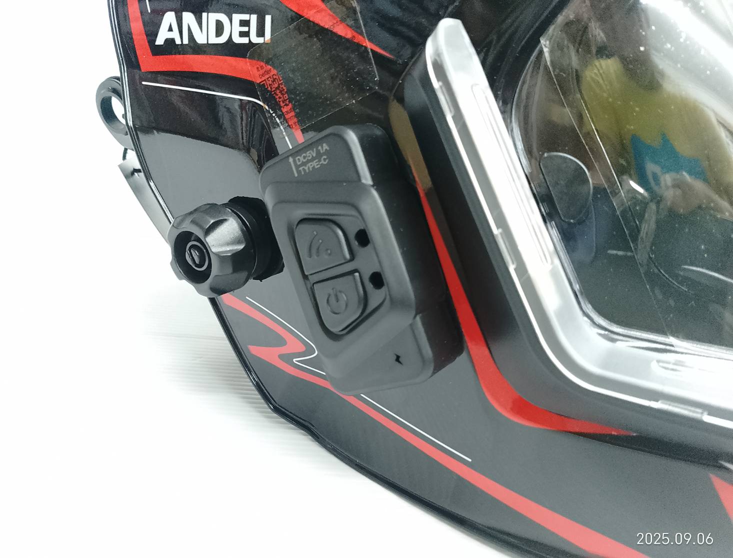 ANDELI หน้ากากเชื่อมอัตโนมัติ ให้สีจริง ปรับเฉดได้ พร้อมไฟ LED ทันสมัยแบตเตอรี่ชาร์จไฟได้ MONER-950L 142-1031