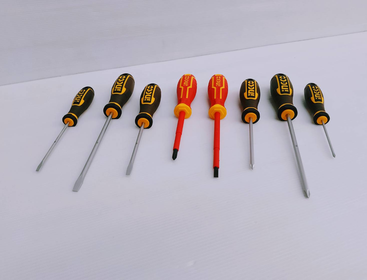 ชุดไขควง 8ชิ้น HKSDS0838 INGCO