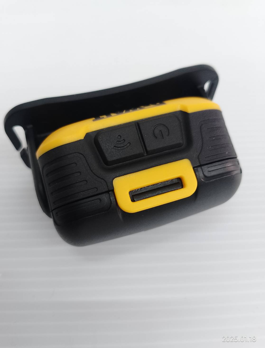 DEWALT ไฟฉายคาดหัวLED 200 Lumen DWHT81424