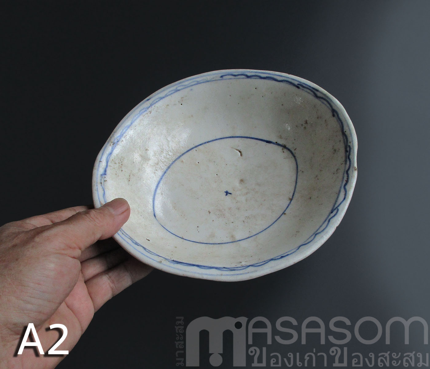 ชามกระเบื้องเคลือบโบราณ