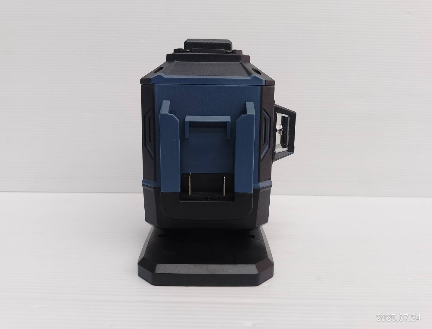 MASARU SMLG-320 เครื่องวัดระดับเลเซอร์แบบแสงสีเขียว 12 เส้น 20V