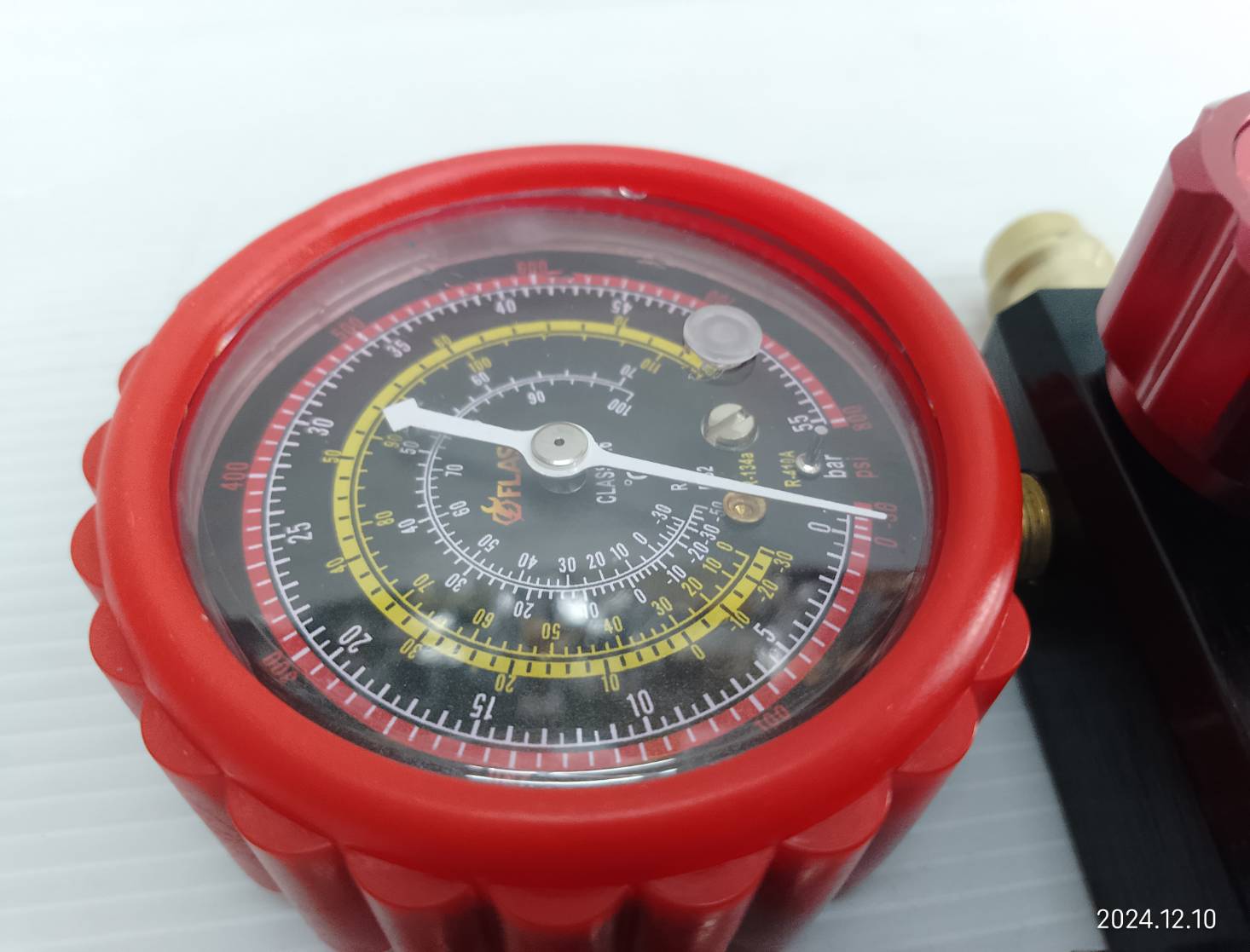 FLASH ชุดเกจวัดน้ำยาแอร์ พร้อมสาย 36 นิ้ว และอุปกรณ์ครบชุด R410, R32, R134A, R22 No.FS-AC002